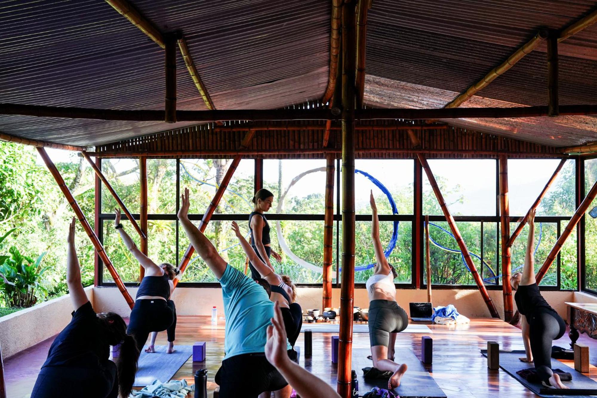 Essence Arenal Spa & Yoga El Castillo Exteriör bild