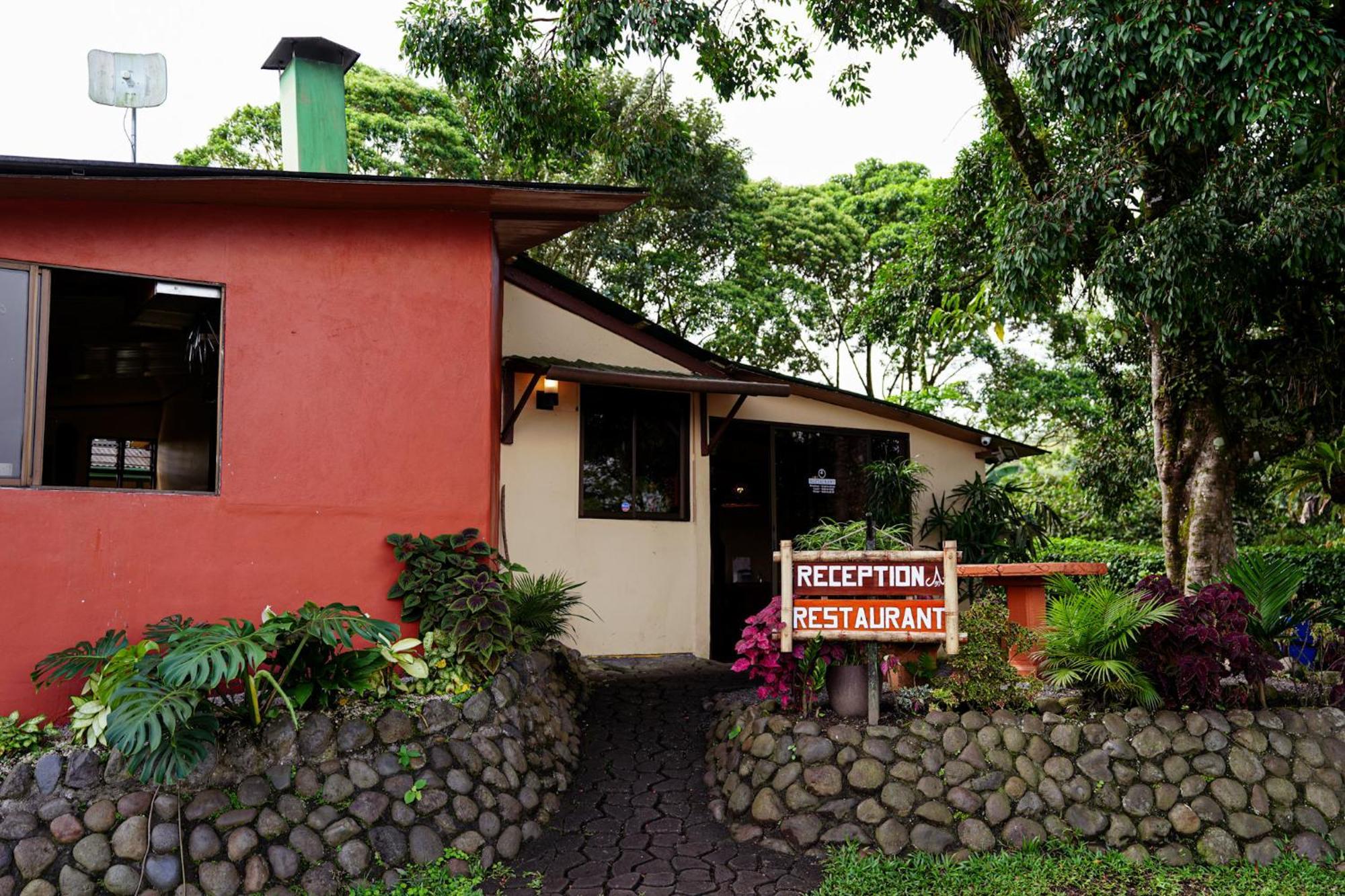 Essence Arenal Spa & Yoga El Castillo Exteriör bild