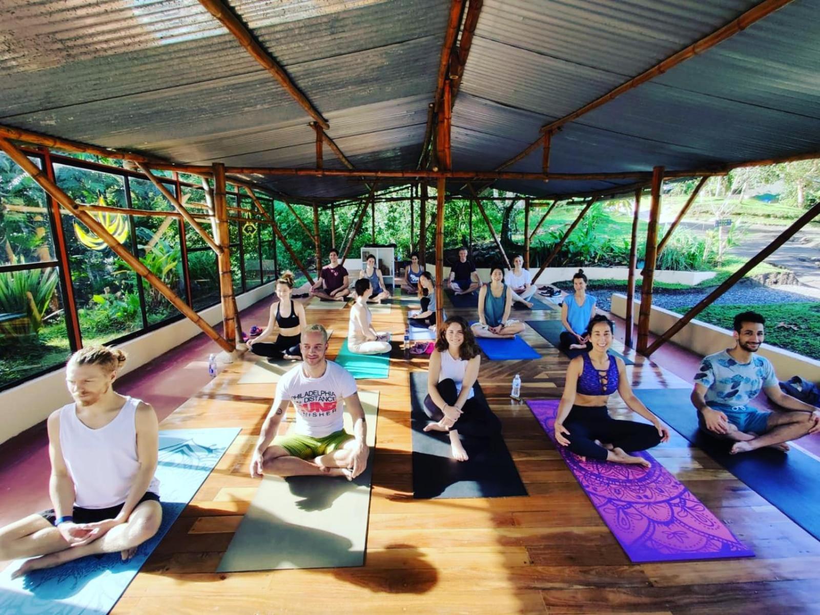 Essence Arenal Spa & Yoga El Castillo Exteriör bild